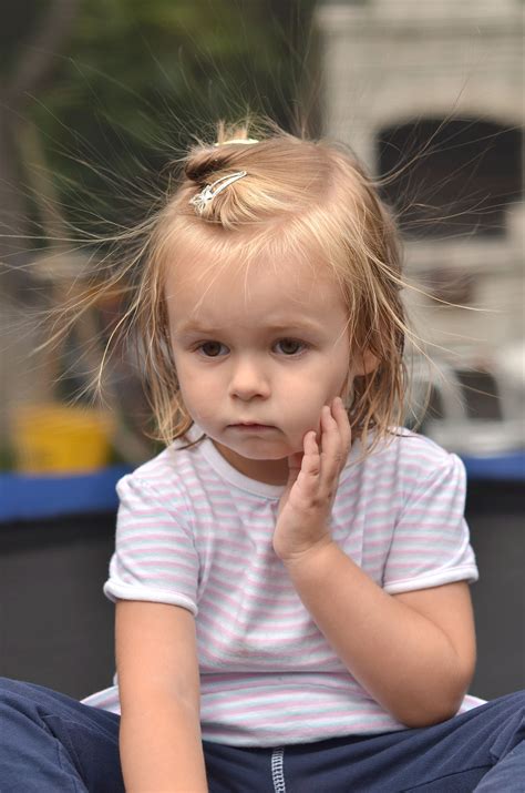 Fixing static hair is surprisingly easy with a dryer sheet 5