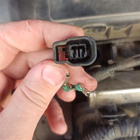 Разъемы для катушек, форсунок и чехол с ручкой кпп — Ford C-Max I, 1,8 ...