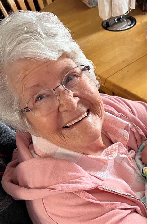 Alice Louise Tait Oct 7, 1940... - Blackburn Vernal Mortuary | Facebook