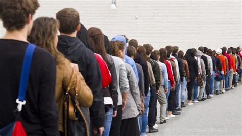 4 Key Benefits of Queue Management Systems | Tensator Group