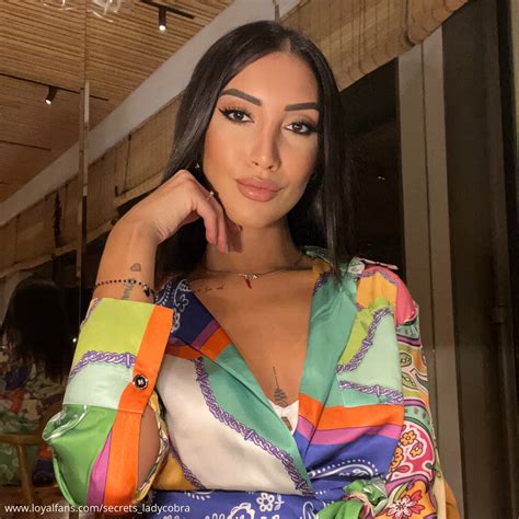 Listen and Buy Audios from the Official Audio Store of Giselle Lady