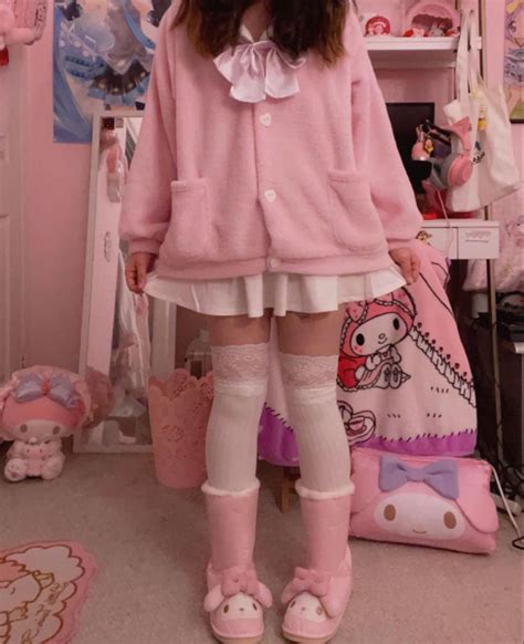 @strawberrymymelo on ig | Kawaii outfit ideas, Kawaii clothes, Pink outfits