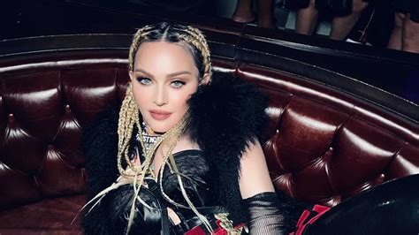 Madonna Publishes A Full Nude From 43 Years Ago That She Baptizes As