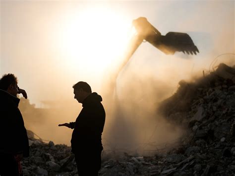 More Turkey survivors found almost 200 hours after earthquake