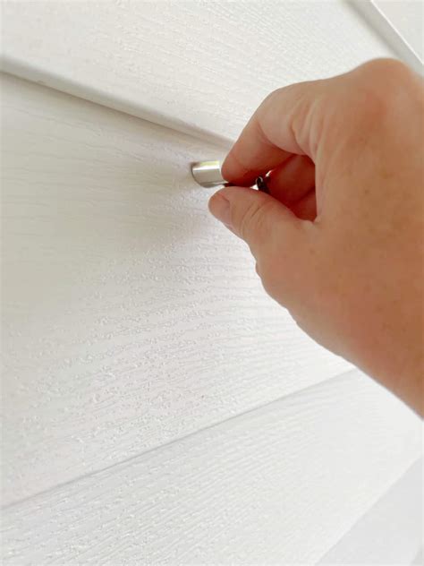 how to hang vinyl siding 9