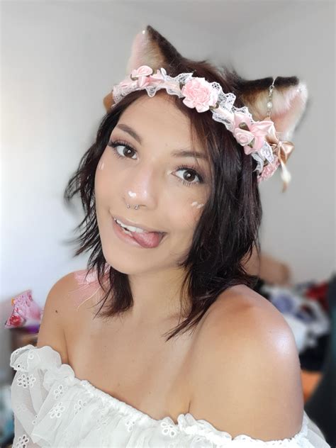 Pretty neko selfie :3 I feel so soft uwu | Scrolller