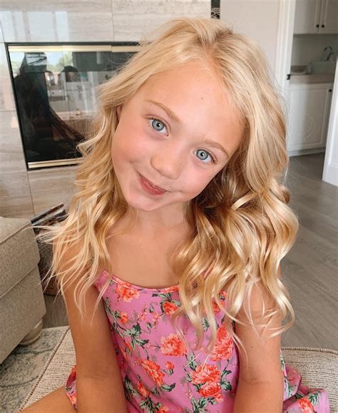 Everleigh LaBrant | Waiting for you baby brother💕 | Instagram