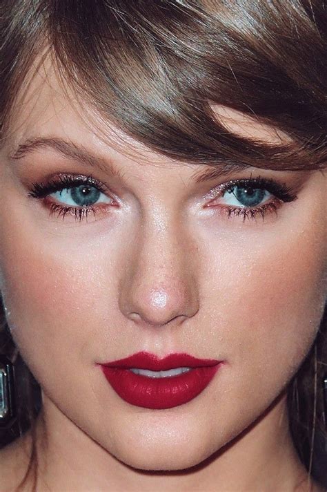 Pin by lara on taylor | Taylor swift makeup, Taylor swift eyes, Red ...