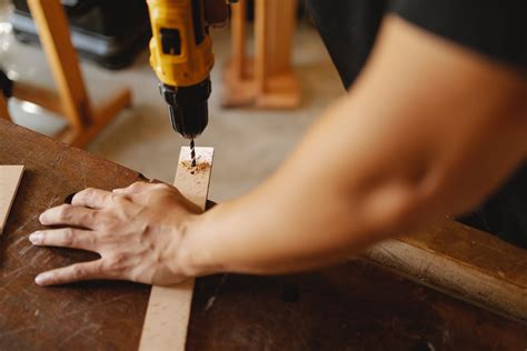 how to remove a screw with a stripped head 1