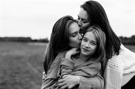 Мама и дочери | Couple photos, Photo, Scenes