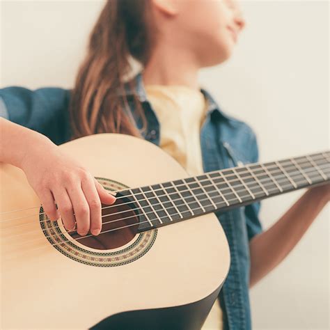 Teen Guitar Course – 1 Installment – Bridlewood – Sonata Yamaha Booking