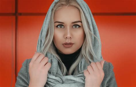 Обои взгляд, лицо, портрет, руки, Женя, шаль, Александр Бондарев ...