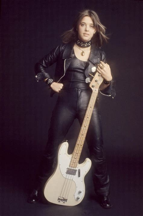 Rare portrait of legendary Michigan bass guitarist Suzi Quatro wearing
