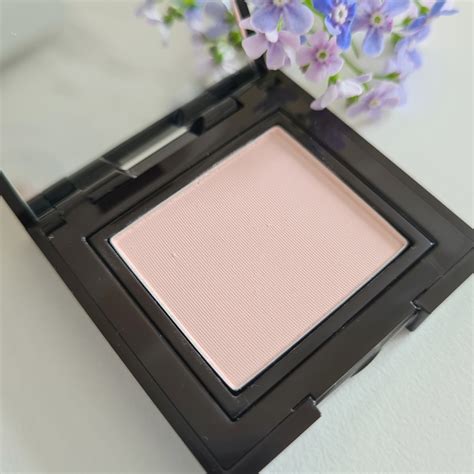 Утренняя роса. Матовые тени для век Laura Mercier matte eyeshadow в ...