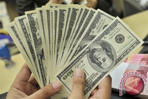 dolar naik setelah data pertumbuhan  lebih kuat antara news