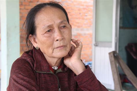 lat lay ba noi  tuoi luom ve chai nuoi chau mo  cha vi tngt