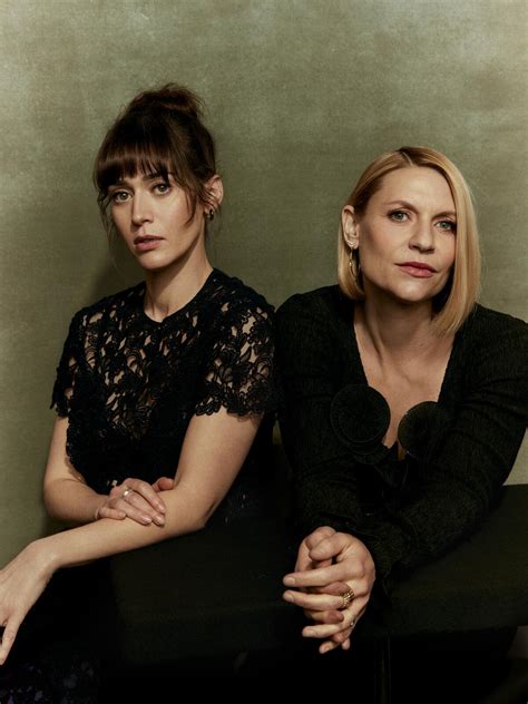 Lizzy Caplan and Claire Danes : r/Celebhub