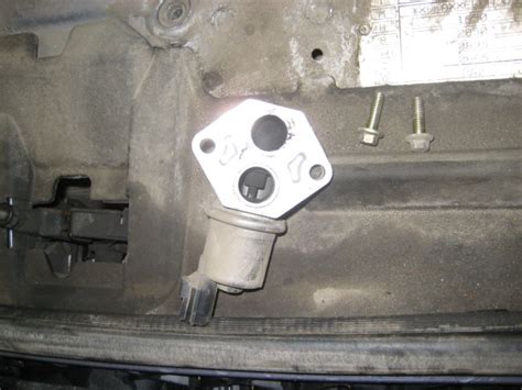 Клапан регулятор холостого хода, КХХ, РХХ. (Р) (с. 2.3) - Ford Focus 1