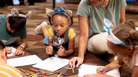 Kids' Arts & Crafts Activities | Poconos Resort | Great Wolf Lodge