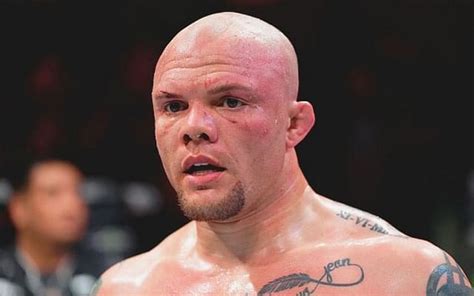 anthony smith net worth  salary endorsements