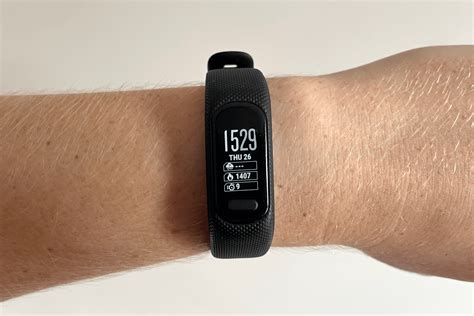 Garmin Vivosmart 5 review: a pared-back tracker that's tricky to tap ...