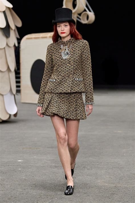 En chiffres, les looks les plus extraordinaires de la Fashion Week ...