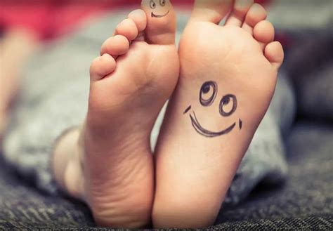 national  love  feet day august   national today