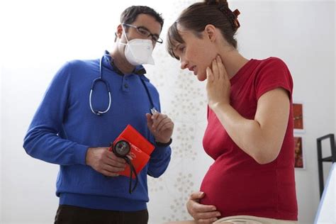O Que Grávida Pode Tomar Para Gripe E Garganta Inflamada - 8 formas naturais de tratar a dor de garganta na gravidez - Tua Saúde