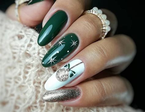 Маникюр на новый год на короткие ногти фото