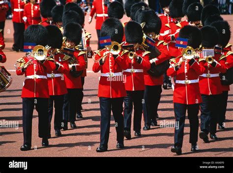 Changing the guards at Buckingham Palace London UK Stock Photo - Alamy
