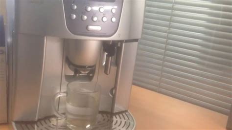 Cамостоятельная чистка кофемашины Delonghi - YouTube