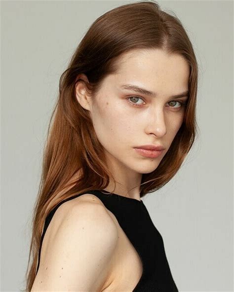 NESSIE GROMOVA - Elite Model | Elite Models Los Angeles