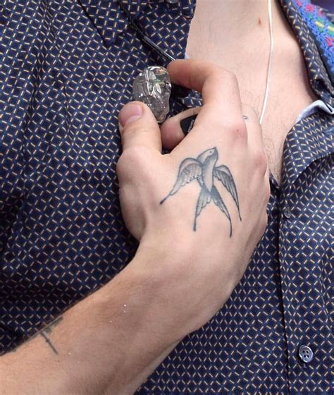 Pin de maria en Shawn Mendes | Tatuajes, Tatuajes tradicionales ...