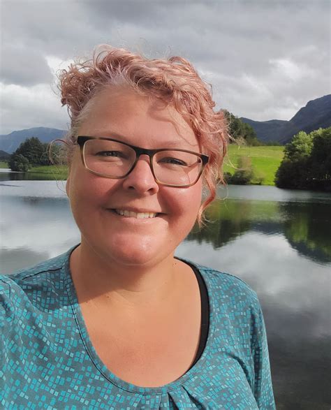 Rozie - Fun London Tours Fun London Tours | Walking Tours London