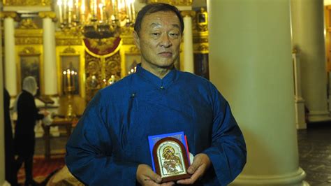 Голливудский актер Кэри-Хироюки Тагава покрестился и попросил ...