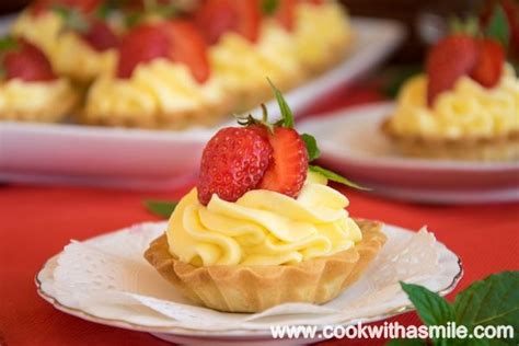 Cook With A Smile | Тарталети с немски маслен крем и плодове ...