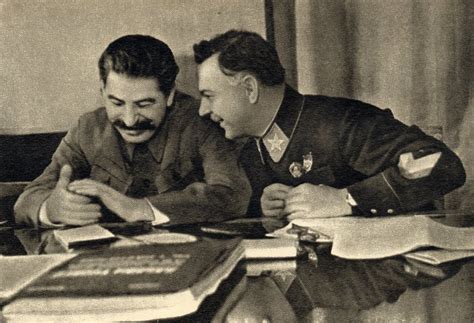 Stalin and Voroshilov in 1935 : fullstalinism