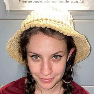 Quinn Finite - Age, Family, Bio | Famous Birthdays