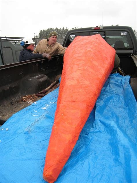 Greedy Pix: Biggest Snowman in the World