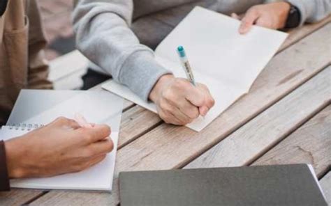 universitas terbaik jurusan finance  inggris versi qs rankings