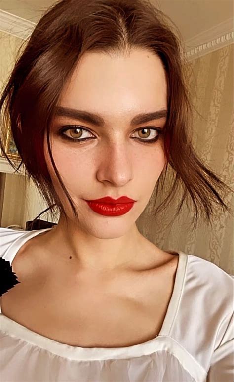 Sasha zotova | Beautiful eyes, Beauty, Pretty woman