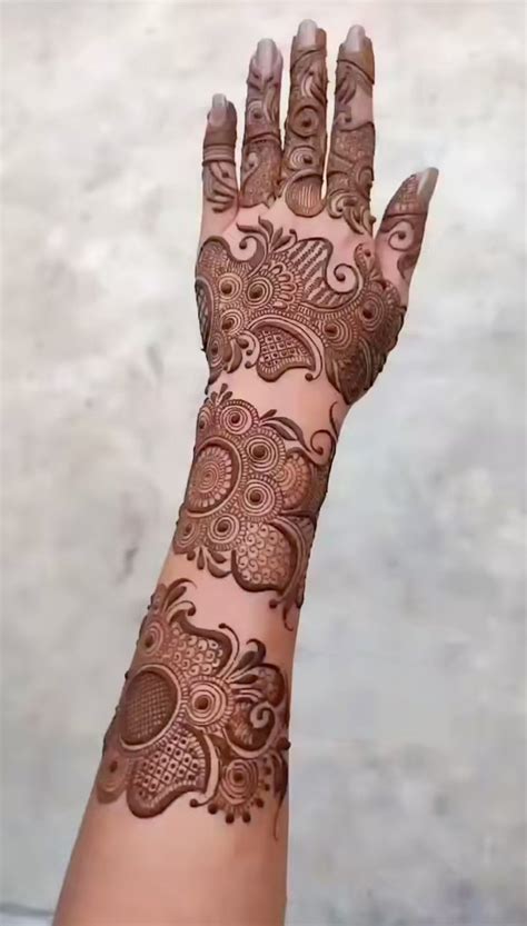 Bangle Mehendi Designs – Trendy & Elegant Henna Ideas