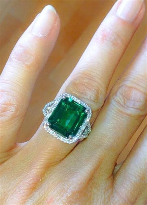 30 Emerald Engagement Rings: Guide, Tips & Styles 2024