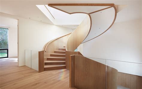 creative staircase window decoration ideas  brighten   home