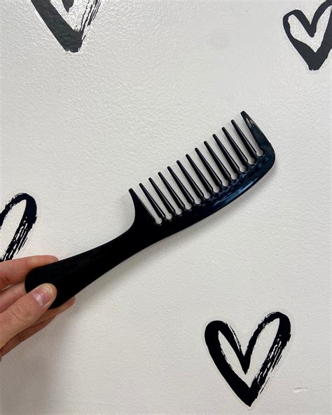 Wide-Tooth Wet Hair Comb – Tumbled Earth