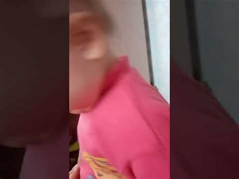 Девочка на горшке, прикол - YouTube