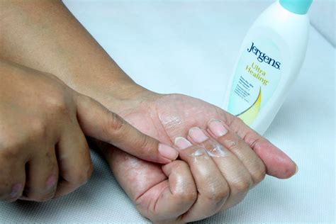 how to take off gel fake nails at home