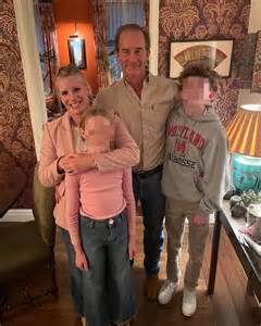 Kristin Cabot del escándalo en Coldplay sí es casada: es un millonario