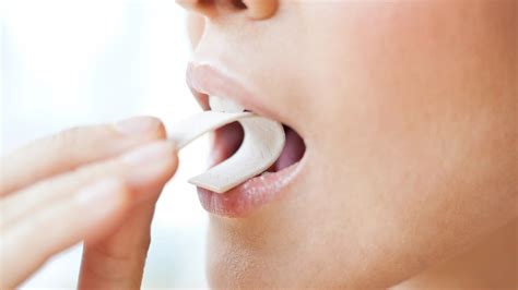 Scientists find link between chewing gum and cancer and urge people to