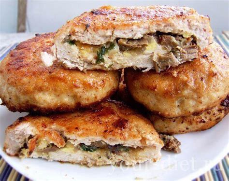 Зразы из куриной грудки с грибами и яйцами - рецепт с фотографиями ...